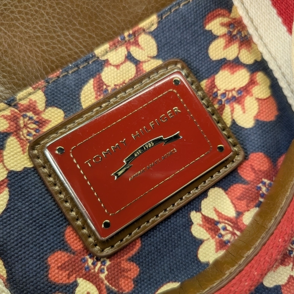 Tommy Hilfiger Floral Canvas Purse Navy Blue Red White Stripes Pockets 90s Vibes - Picture 2 of 13